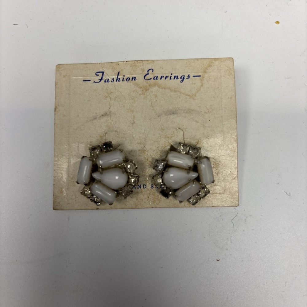 Vintage White And Stones  Mid- Century Clip On Earrings On Card Estate
